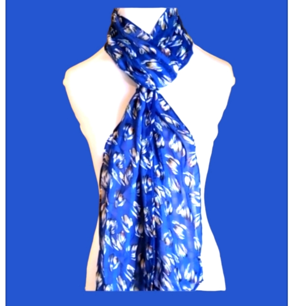 Beautiful Blues Blacks Vtg‎ Silk Scarf